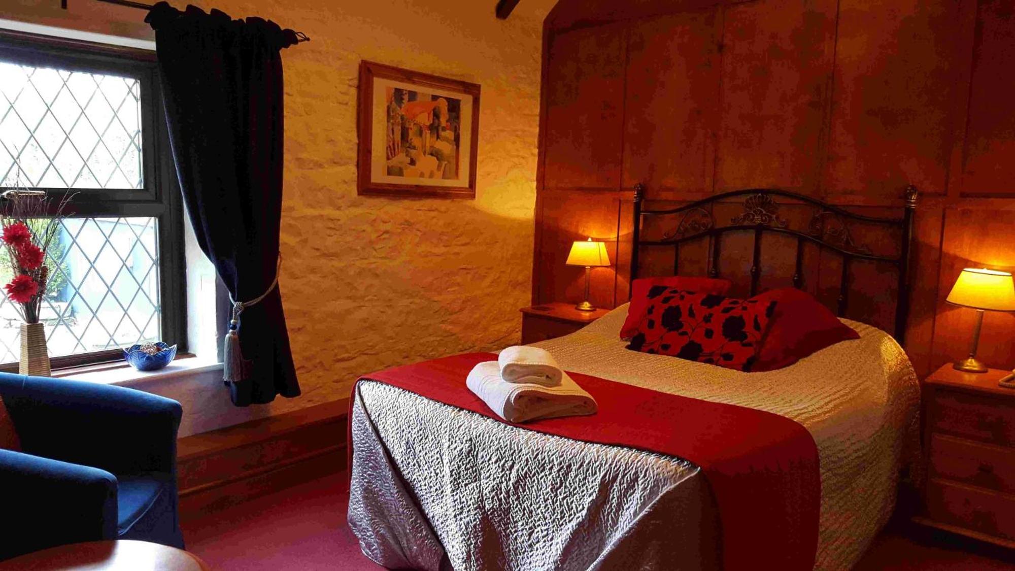 Oyo The Walnut Tree Hotell West Camel Eksteriør bilde